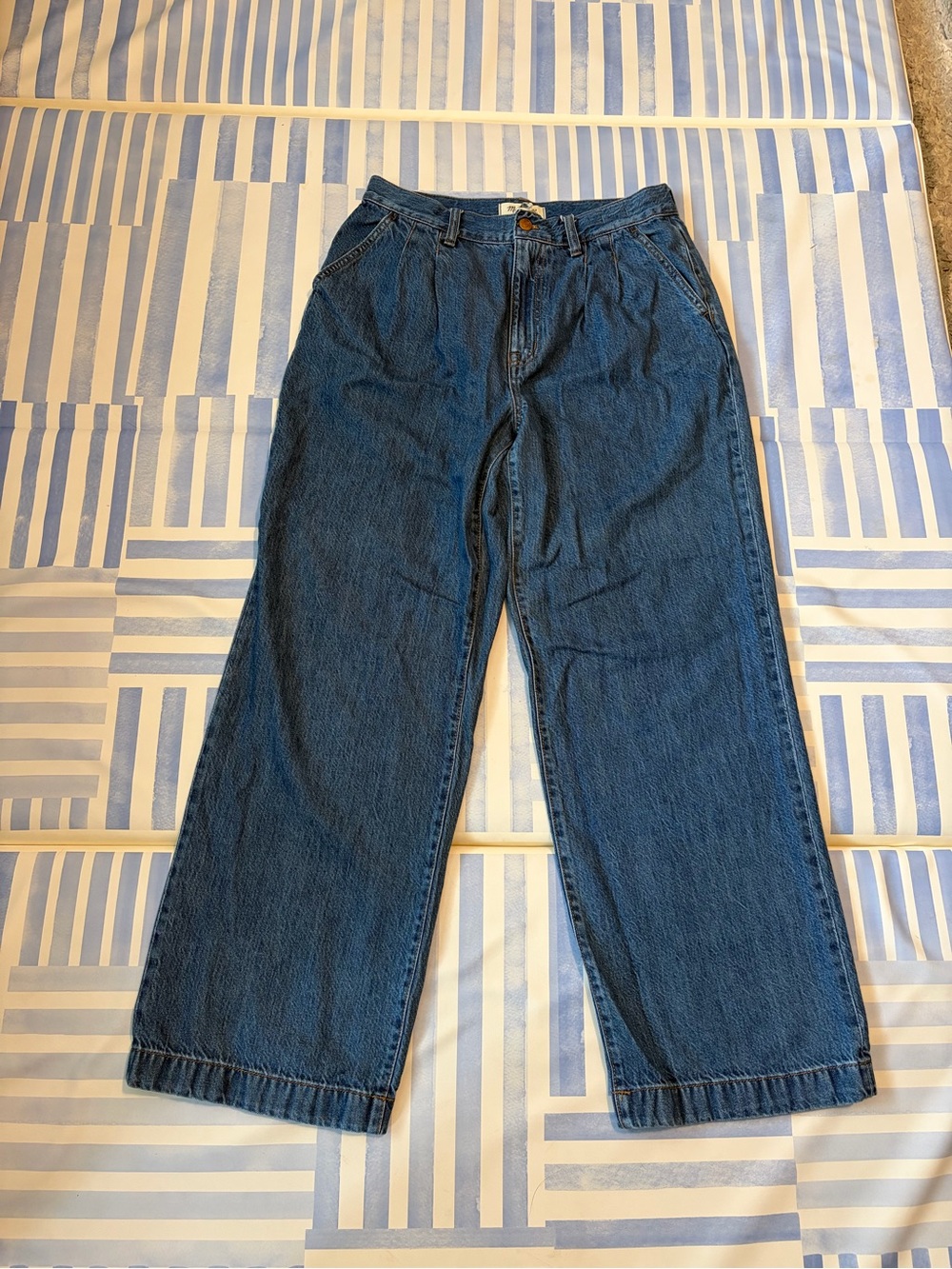 MADEWELL The Baggy Straight Wide
Leg Jeans Size 28 Soft Denim